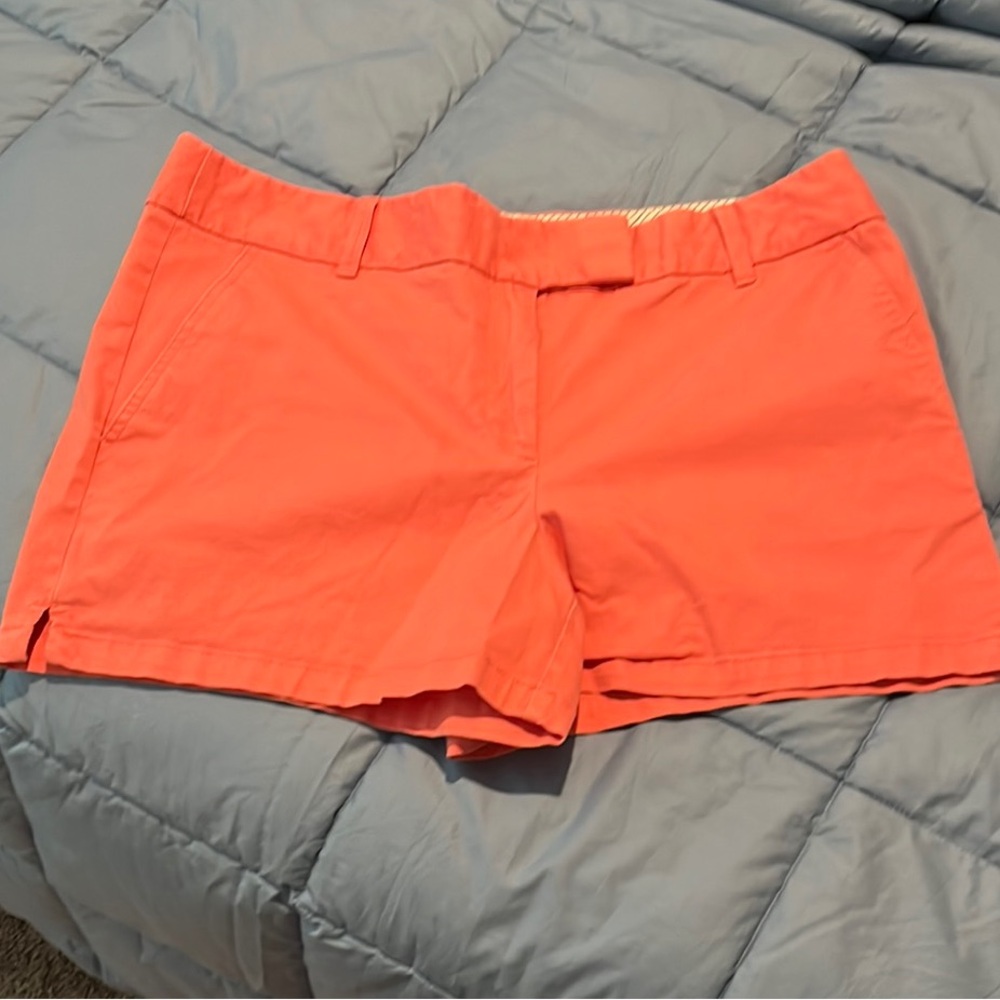 Like New LOFT Coral Shorts w/Tailored Fit